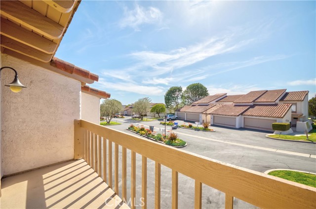10 Seaview Drive, Rolling Hills Estates, California 90274, 3 Bedrooms Bedrooms, ,2 BathroomsBathrooms,Residential,Sold,Seaview,SB21062172