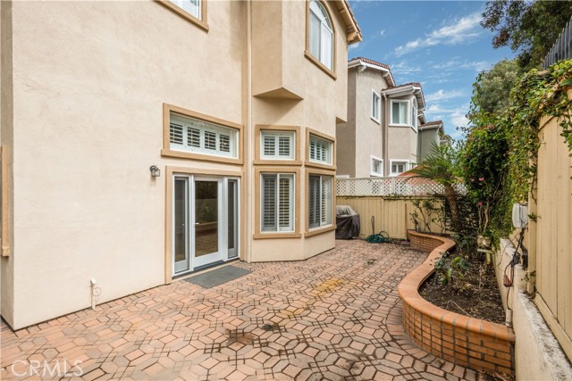 511 Maria Avenue, Redondo Beach, California 90277, 3 Bedrooms Bedrooms, ,2 BathroomsBathrooms,Residential,Sold,Maria,SB21161017
