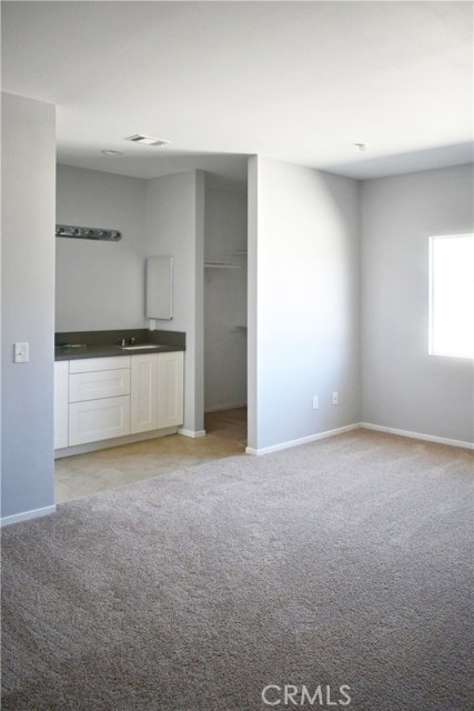 Master suite, facing bathroom