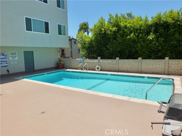 2411 Prospect Avenue, Hermosa Beach, California 90254, 2 Bedrooms Bedrooms, ,2 BathroomsBathrooms,Residential,Sold,Prospect,PW21112208