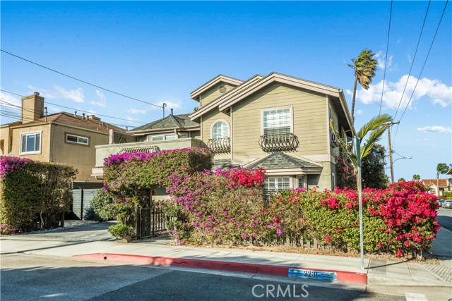 2231 Mathews Avenue, Redondo Beach, California 90278, 3 Bedrooms Bedrooms, ,2 BathroomsBathrooms,Residential,Sold,Mathews,PV21018337