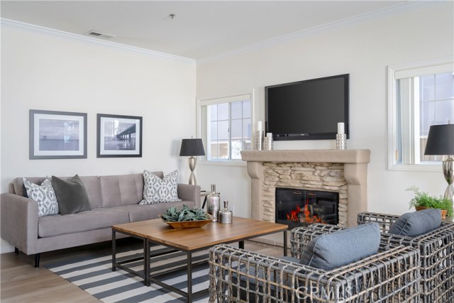 2017 Harriman Lane, Redondo Beach, California 90278, 4 Bedrooms Bedrooms, ,2 BathroomsBathrooms,Residential,Sold,Harriman Lane,SB20188649