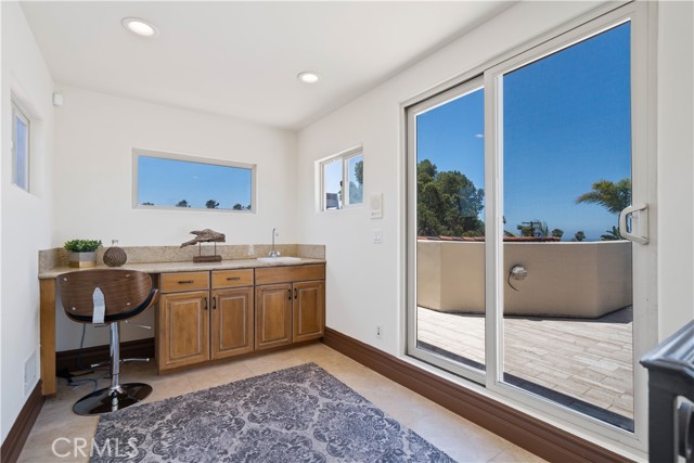 712 Sapphire Street, Redondo Beach, California 90277, 5 Bedrooms Bedrooms, ,3 BathroomsBathrooms,Residential,Sold,Sapphire,SB21110683