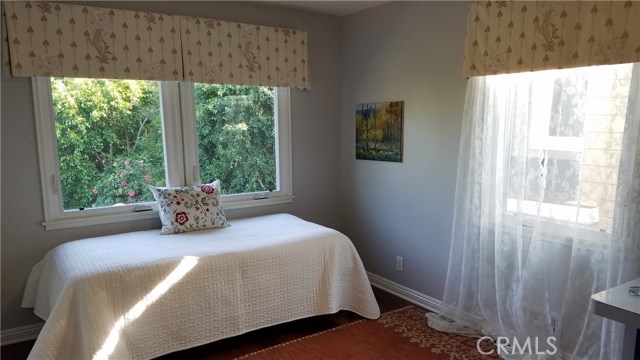 2920 Poinsettia Avenue, Manhattan Beach, California 90266, 3 Bedrooms Bedrooms, ,2 BathroomsBathrooms,Residential,Sold,Poinsettia,SB19012421