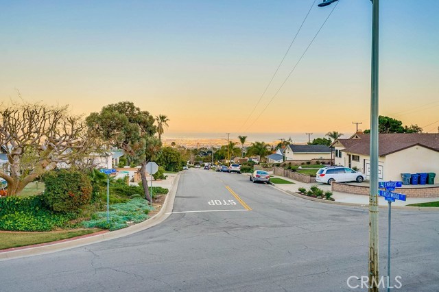 29423 Enrose Avenue, Rancho Palos Verdes, California 90275, 3 Bedrooms Bedrooms, ,1 BathroomBathrooms,Residential,Sold,Enrose,SB20027067