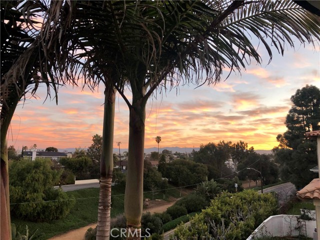 2322 Laurel Bluff Drive, Manhattan Beach, California 90266, 4 Bedrooms Bedrooms, ,3 BathroomsBathrooms,Residential,Sold,Laurel Bluff,SB21167191