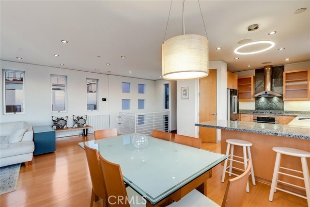 200 38th Street, Manhattan Beach, California 90266, 3 Bedrooms Bedrooms, ,4 BathroomsBathrooms,Residential,Sold,38th,PW21027936