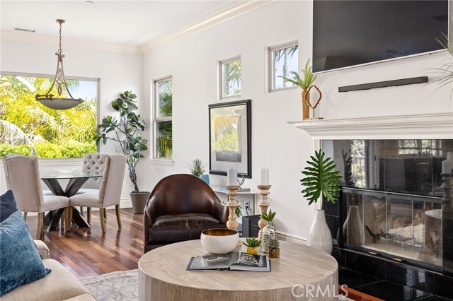 556 Helberta Avenue, Redondo Beach, California 90277, 4 Bedrooms Bedrooms, ,3 BathroomsBathrooms,Residential,Sold,Helberta,SB20115662