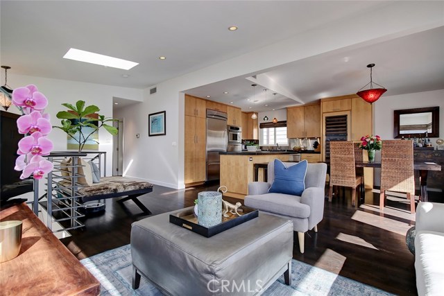 417 27th Street, Manhattan Beach, California 90266, 3 Bedrooms Bedrooms, ,1 BathroomBathrooms,Residential,Sold,27th,SB21023616