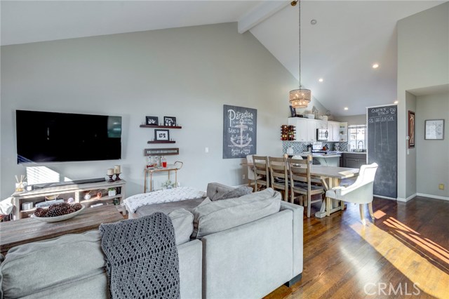 2314 Vanderbilt Lane, Redondo Beach, California 90278, 3 Bedrooms Bedrooms, ,3 BathroomsBathrooms,Residential,Sold,Vanderbilt,SB19033072