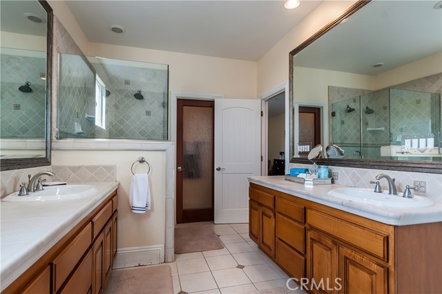 1917 Graham Avenue, Redondo Beach, California 90278, 4 Bedrooms Bedrooms, ,2 BathroomsBathrooms,Residential,Sold,Graham,SB17204089