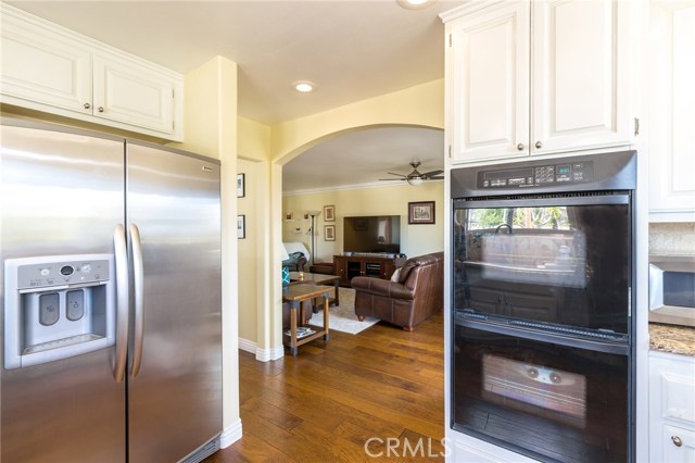 727 Lucia Avenue, Redondo Beach, California 90277, 3 Bedrooms Bedrooms, ,2 BathroomsBathrooms,Residential,Sold,Lucia,SB17222950