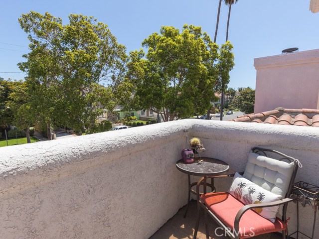 225 Irena Avenue, Redondo Beach, California 90277, 4 Bedrooms Bedrooms, ,3 BathroomsBathrooms,Residential,Sold,Irena,SB20159740