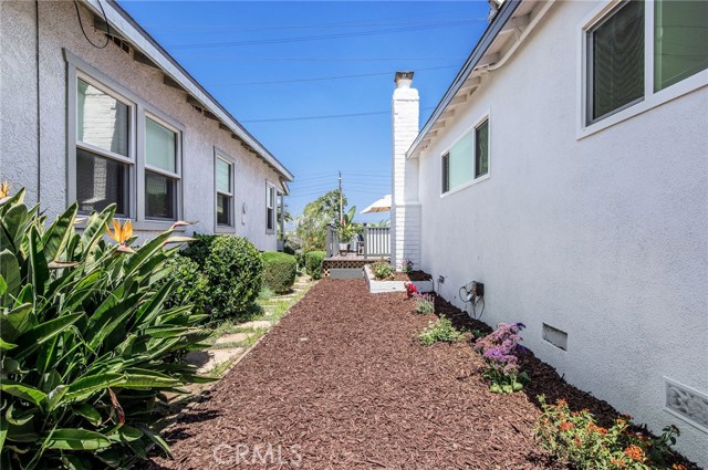 1012 Rosecrans Avenue, Manhattan Beach, California 90266, 3 Bedrooms Bedrooms, ,1 BathroomBathrooms,Residential,Sold,Rosecrans,SB20083912