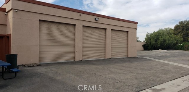 East End, ,Commercial Rent,For Sale,East End,IV20236191