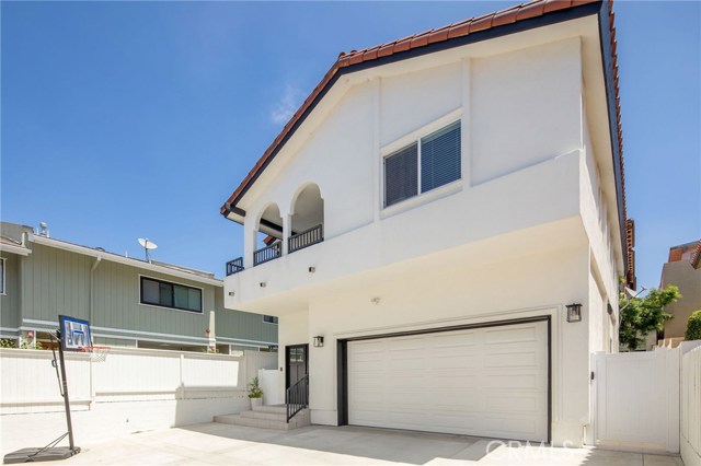 712 Irena Avenue, Redondo Beach, California 90277, 3 Bedrooms Bedrooms, ,1 BathroomBathrooms,Residential,Sold,Irena,SB20172033