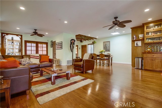 1019 Spencer Street, Redondo Beach, California 90277, 2 Bedrooms Bedrooms, ,1 BathroomBathrooms,Residential,Sold,Spencer,SB17195188