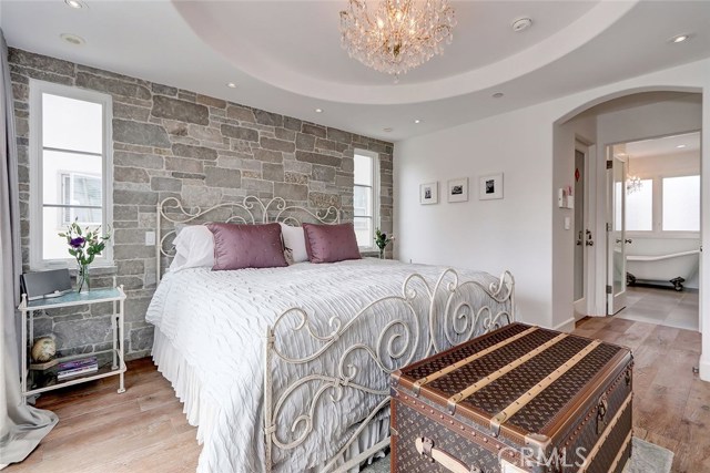 317 9th Street, Manhattan Beach, California 90266, 2 Bedrooms Bedrooms, ,2 BathroomsBathrooms,Residential,Sold,9th,SB20195791