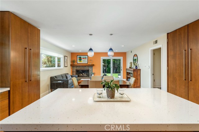 1537 19th Street, Manhattan Beach, California 90266, 3 Bedrooms Bedrooms, ,1 BathroomBathrooms,Residential,Sold,19th,SB20127736