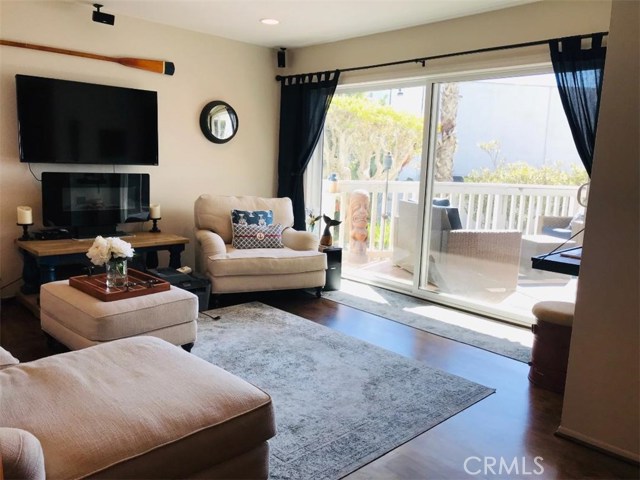 660 The Village #107, Redondo Beach, California 90277, 1 Bedroom Bedrooms, ,1 BathroomBathrooms,Residential,Sold,The Village #107,CV19039365