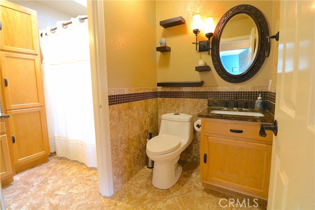 211 Helberta Avenue, Redondo Beach, California 90277, 2 Bedrooms Bedrooms, ,2 BathroomsBathrooms,Residential,Sold,Helberta,RS19118190