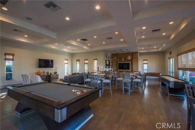 2 Bed Home for Sale in Hawthorne, California