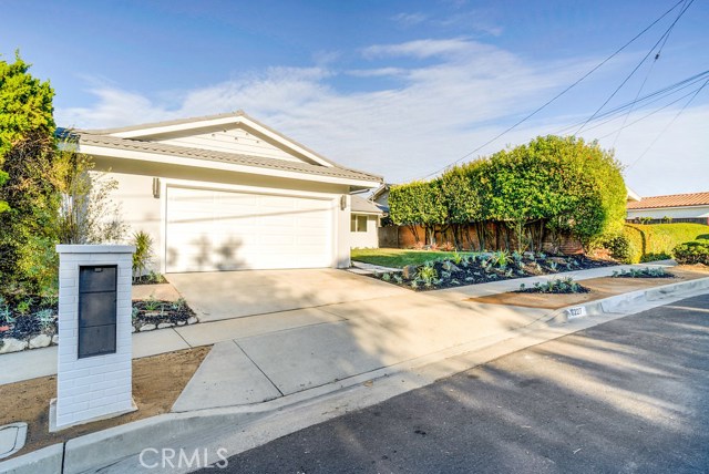 6227 Monero Drive, Rancho Palos Verdes, California 90275, 4 Bedrooms Bedrooms, ,2 BathroomsBathrooms,Residential,Sold,Monero,SB17260386