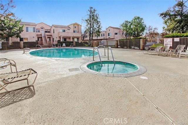 2 Bed Home for Sale in Newhall, California
