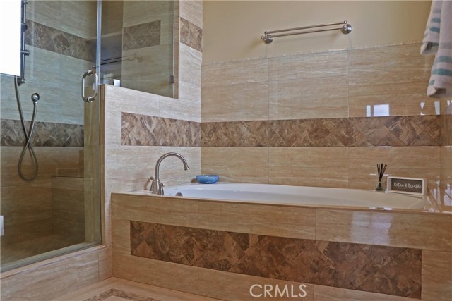 1807 Huntington Lane, Redondo Beach, California 90278, 4 Bedrooms Bedrooms, ,3 BathroomsBathrooms,Residential,Sold,Huntington,SB19151183