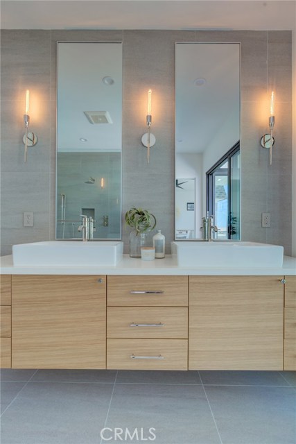 124 39th Street, Manhattan Beach, California 90266, 3 Bedrooms Bedrooms, ,2 BathroomsBathrooms,Residential,Sold,39th,SB20089804