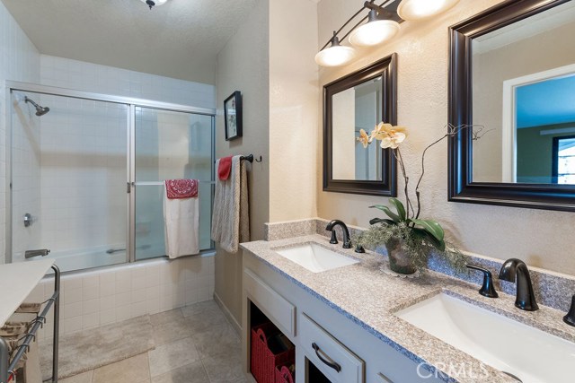 211 Lucia, Redondo Beach, California 90277, 3 Bedrooms Bedrooms, ,2 BathroomsBathrooms,Residential,Sold,Lucia,PV20000457