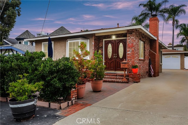 575 27th Street, Manhattan Beach, California 90266, 3 Bedrooms Bedrooms, ,2 BathroomsBathrooms,Residential,Sold,27th,SB20184476