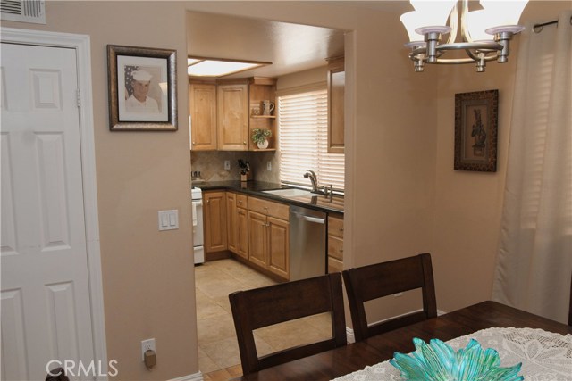 2 Bed Home for Sale in Van Nuys, California