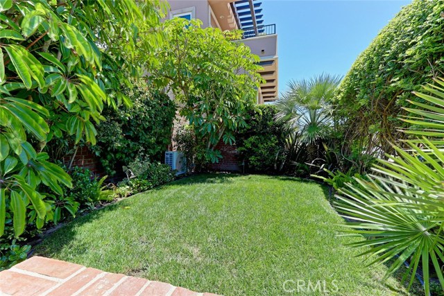 2722 Hermosa Avenue, Hermosa Beach, California 90254, 4 Bedrooms Bedrooms, ,2 BathroomsBathrooms,Residential,Sold,Hermosa,SB17280753