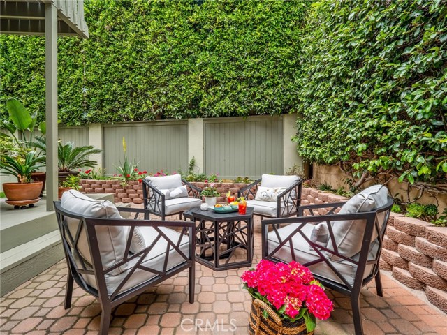 231 Irena Avenue, Redondo Beach, California 90277, 3 Bedrooms Bedrooms, ,1 BathroomBathrooms,Residential,Sold,Irena,SB20087245