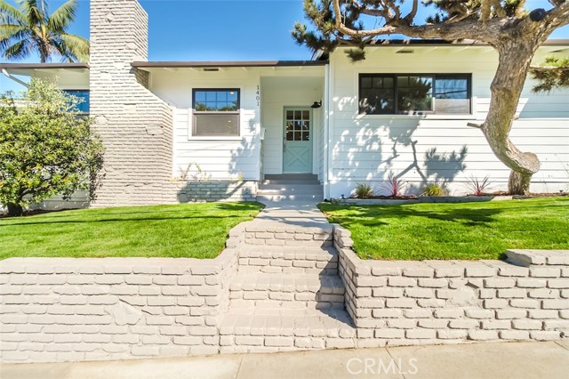 1401 11th Street, Manhattan Beach, California 90266, 3 Bedrooms Bedrooms, ,1 BathroomBathrooms,Residential,Sold,11th,SB17223624