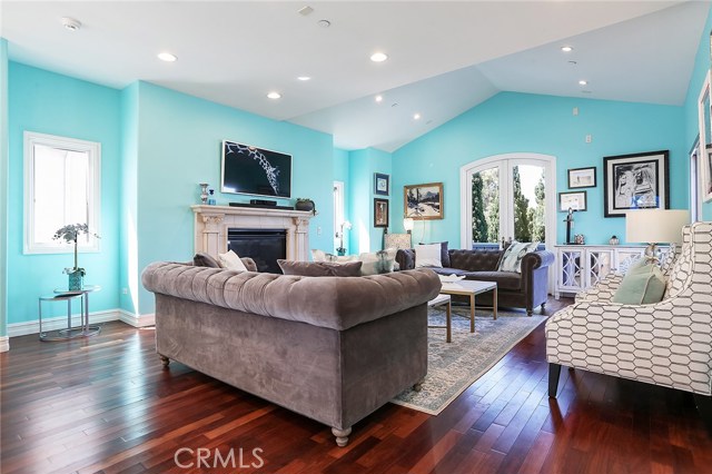 607 Guadalupe Avenue, Redondo Beach, California 90277, 4 Bedrooms Bedrooms, ,4 BathroomsBathrooms,Residential,Sold,Guadalupe,SB19155656