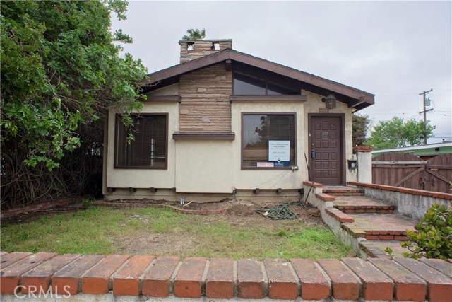 FRONT OF THE HOUSE