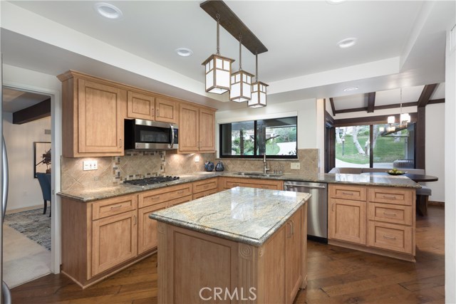 2842 Via Victoria, Palos Verdes Estates, California 90274, 5 Bedrooms Bedrooms, ,4 BathroomsBathrooms,Residential,Sold,Via Victoria,PV18057368