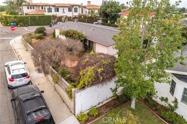 837 9th Street, Manhattan Beach, California 90266, 3 Bedrooms Bedrooms, ,2 BathroomsBathrooms,Residential,Sold,9th,SB18235489