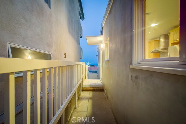 3605 Crest Drive, Manhattan Beach, California 90266, 2 Bedrooms Bedrooms, ,2 BathroomsBathrooms,Residential,Sold,Crest,PW20101894