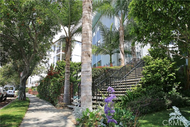 2 Bed Home for Sale in Culver City, California