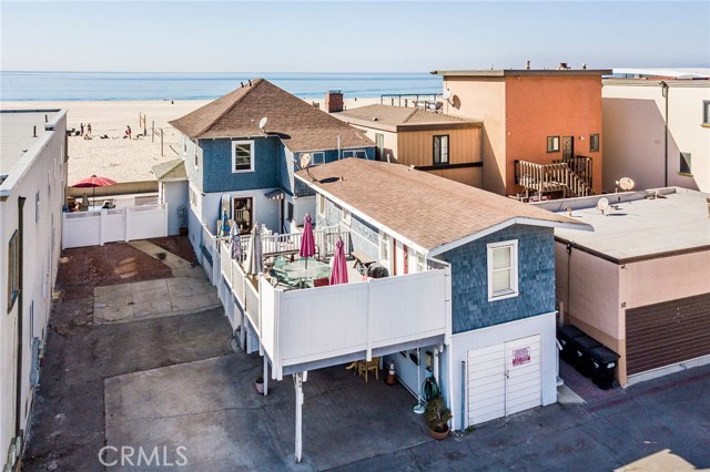 44 The Strand, Hermosa Beach, California 90254, 5 Bedrooms Bedrooms, ,3 BathroomsBathrooms,Residential,Sold,The Strand,SB19005603