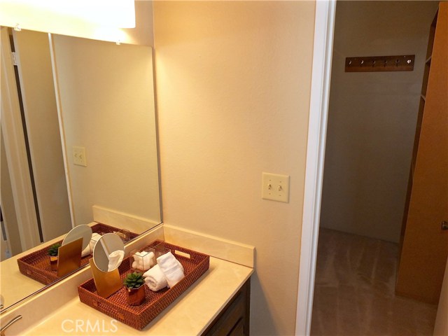 1104 Harkness Lane, Redondo Beach, California 90278, 3 Bedrooms Bedrooms, ,2 BathroomsBathrooms,Residential,Sold,Harkness,PW18238945