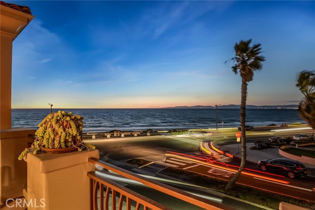 1800 Esplanade, Redondo Beach, California 90277, 3 Bedrooms Bedrooms, ,2 BathroomsBathrooms,Residential,Sold,Esplanade,SB18062659