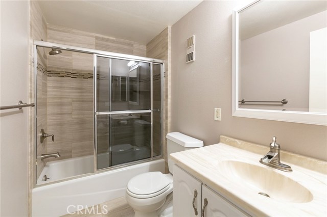 700 Esplanade, Redondo Beach, California 90277, 2 Bedrooms Bedrooms, ,2 BathroomsBathrooms,Residential,Sold,Esplanade,SB19106443