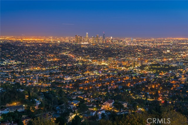 1 Bed Home for Sale in Los Feliz, California