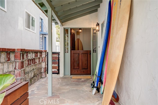 429 20th Street, Manhattan Beach, California 90266, 3 Bedrooms Bedrooms, ,1 BathroomBathrooms,Residential,Sold,20th,SB20228436