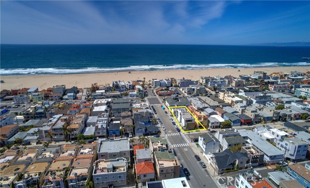 121 2nd Street, Hermosa Beach, California 90254, 4 Bedrooms Bedrooms, ,4 BathroomsBathrooms,Residential,Sold,2nd,SB19073415