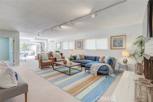 736 13th, Manhattan Beach, California 90266, 4 Bedrooms Bedrooms, ,3 BathroomsBathrooms,Residential,Sold,13th,SB19074833